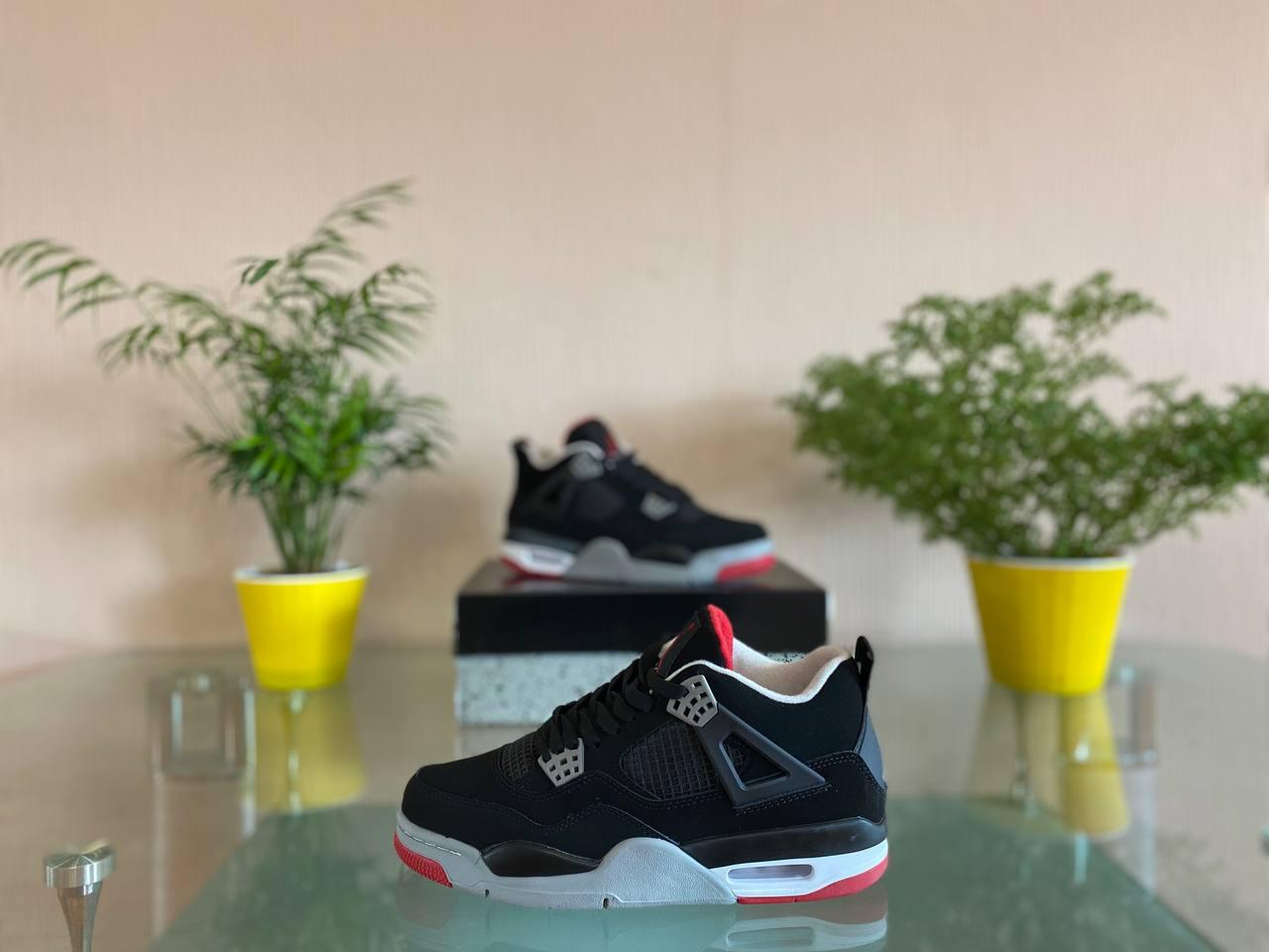 Чоловічі кросівки Nike Air Jordan 4 Retro (чорно-білі з червоним) стильні повсякденні кроси D329 Найк top, фото 1