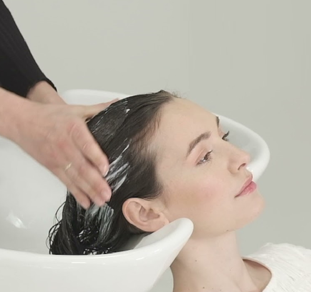 Зволожувальна маска для тонкого волосся Moroccanoil Weightless Hydrating Mask