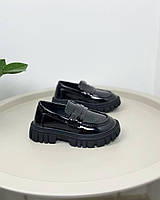 Туфлі дитячі чорні класичні з пряжкою для дівчинки