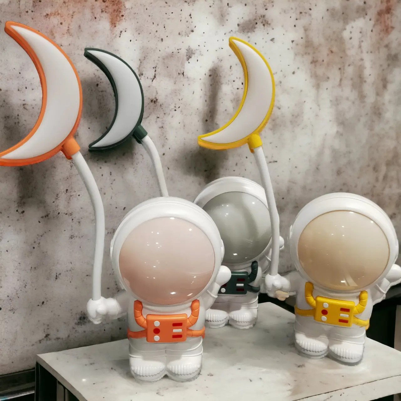 Настольная детская USB лампа Астронавт