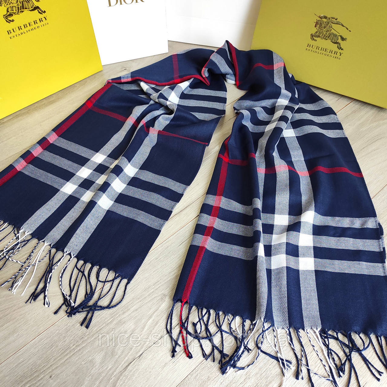 Палантин в стилі Burberry легкий весна/осінь