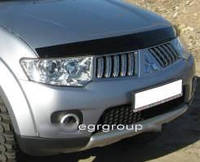 Дефлектор капота (ветровики) Mitsubishi Pajero Sport 2009- (SIM)