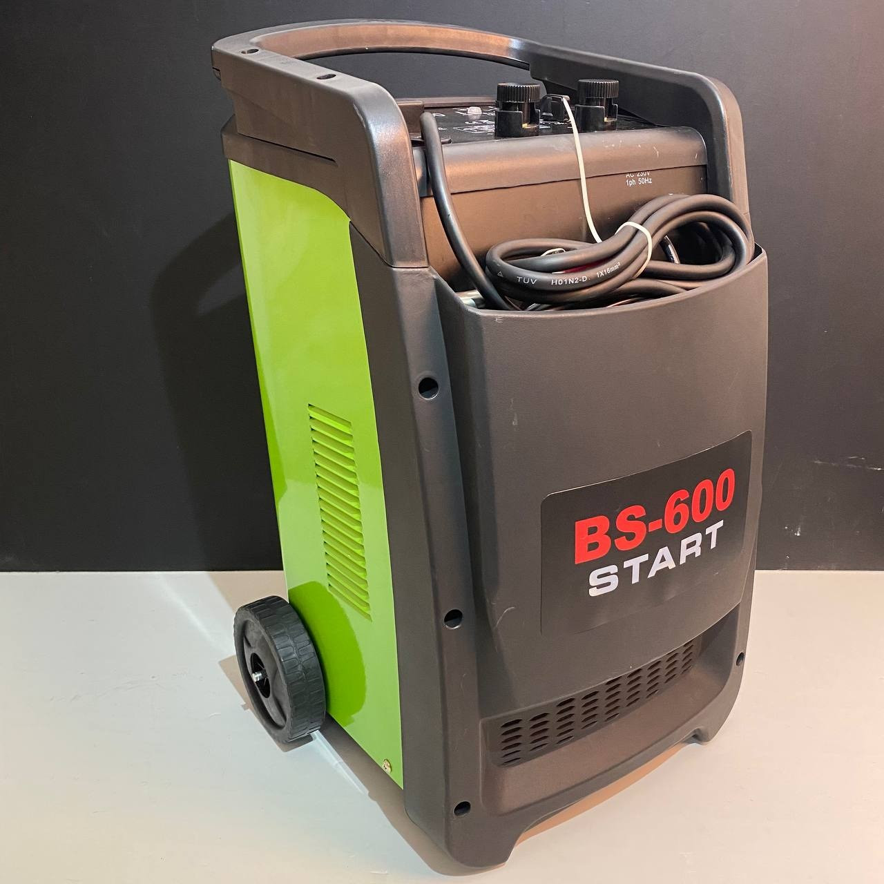 Пуско-Зарядний пристрій 60А старт Organic Asistant BS-600 600А АКБ 12-24V 2кВт стрілка індикації