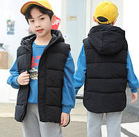 Теплая жилетка для мальчика с капюшоном черная 6-13 лет