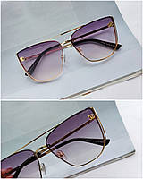 Солнцезащитные очки - стильная, интересная форма, в сиреневом цвете и в золотой оправе.CO051