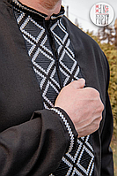 Черная льняная мужская вышиванка с белым орнаментом. Украинская сорочка-вышиванка с длинным рукавом Размер L