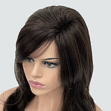 Довга красива перука з об'ємом вгорі і з підчесом на проділу, кольор гіркий шоколад, фото 6