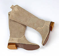 Чоботи жіночі літні вісокі дихаючі з перфорацією стильні бежеві екозамша