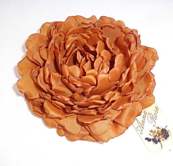 Брошка квітка з тканини ручної роботи "Янтарна півонія"-купити-в інтернет-магазині AnnaRose.