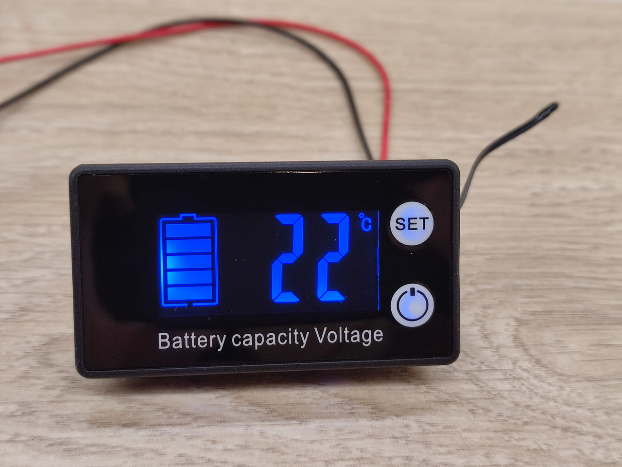 Індикатор заряду акумуляторів із датчиком температури 7-70 вольтів синій, фото 1