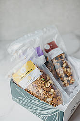 Hola, Granola Box 1 | Тільки горіхи + Шоко-шоколадна + Сушені фрукти