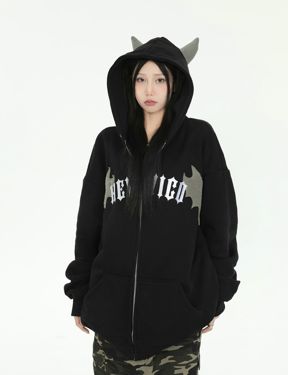 Купить Черная кофта толстовка оверсайз на молнии с ушками-рожками 42 44 ...