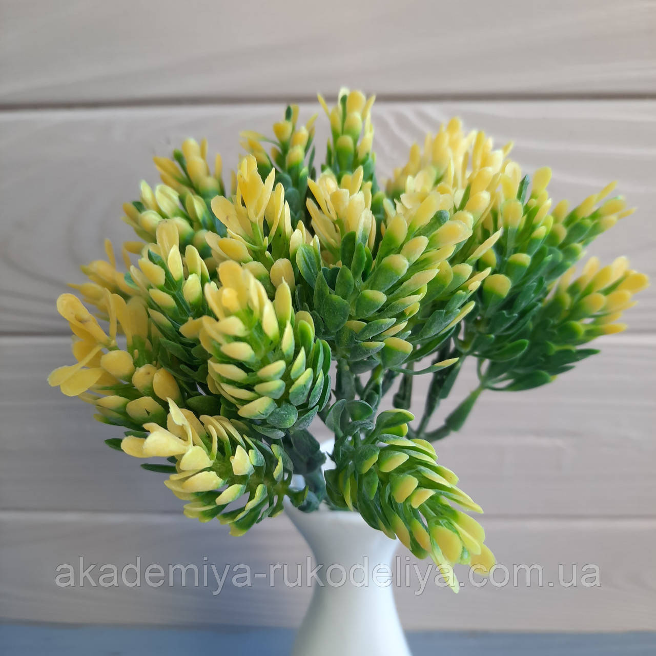 Гілочка хмелю жовто-зелена — (5 гілочок 4.5 см на стебелі)