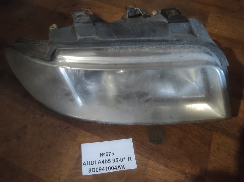 No674 Б/у Фара ліва 8D0941003AK для Audi A4 B5 1995-2001