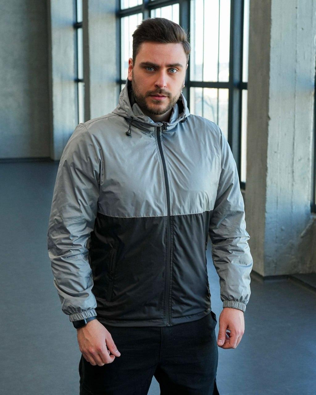 Чоловіча вітровка Фентезі стильна легка сіро-чорна, чоловічі куртки вітровки зручні з капюшоном
