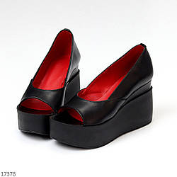 Чорні відкриті шкіряні жіночі туфлі на платформі танкетці широкий асортимент