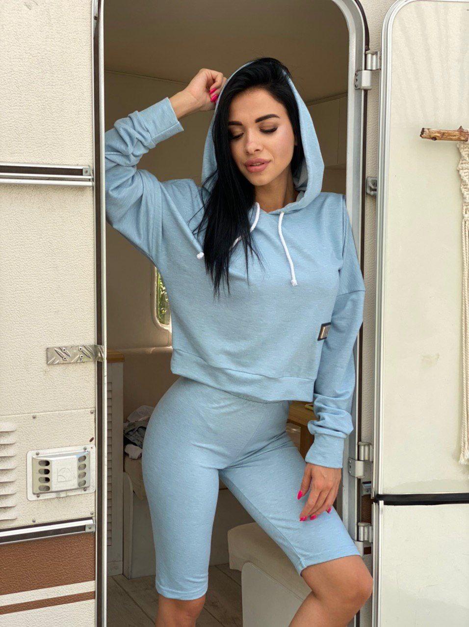 Жіночий трикотажний костюм світшот з капюшоном та велосипедки Dv5408