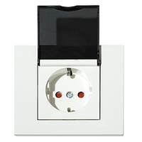 Розетка одинарна із заземленням із кришкою і шторками біла GRANO