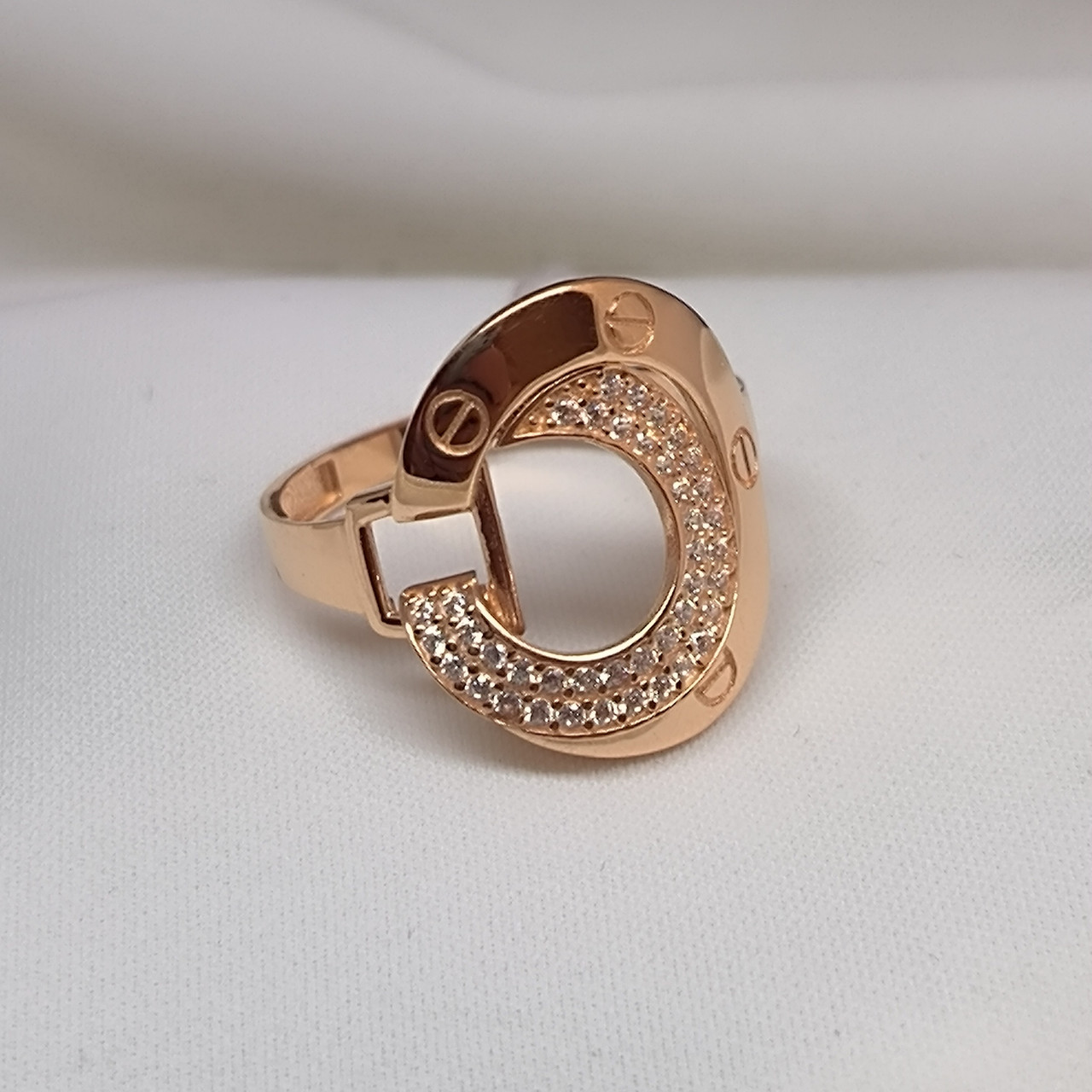 Золота каблучка з цирконієм стильна золота каблучка