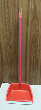 Совок пластмасовий з довгою ручкою