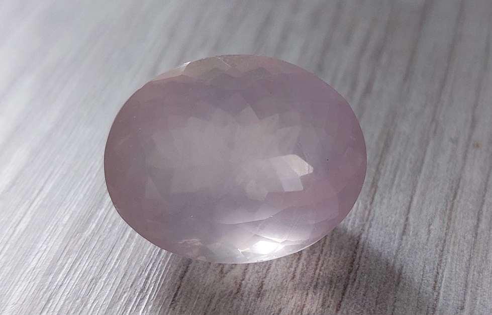 Рожевий кварц 26.65 CT