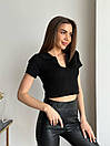 Жіночий однотонний топ із коміром поло та короткими рукавами (р. S-L) 91171056, фото 9