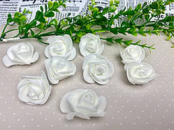 Штучна троянда з фоамера 3х2 см (ціна за шт.). Колір білий