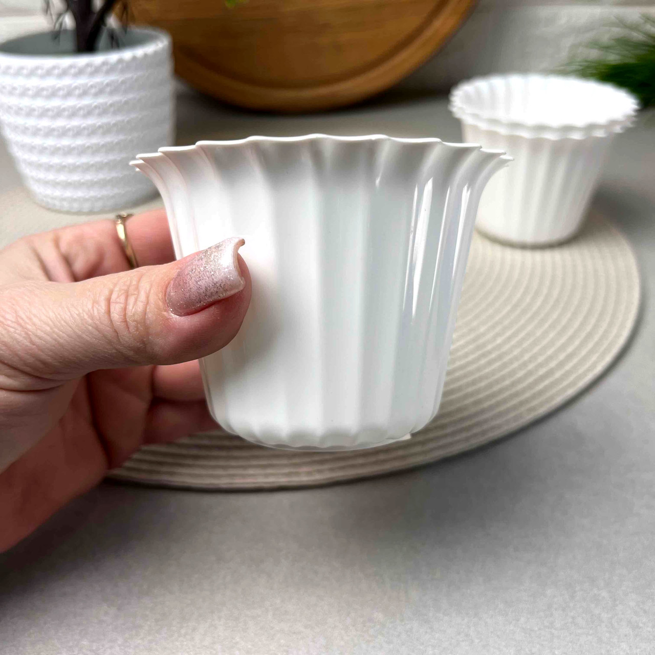 Маленький білий горщик для квітів 9 см Астра №09 Польща