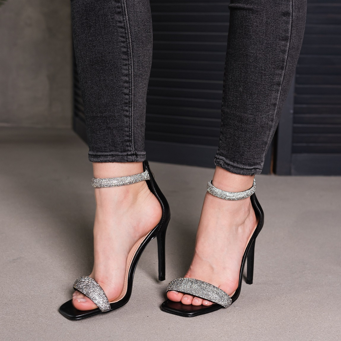 Жіночі босоніжки Fashion Frida 3959 40 розмір 25,5 см Чорний код ID 4548765, фото 1