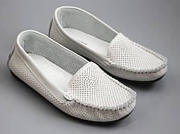 Дуже м'які легкі літні мокасини шкіряні без підкладки з перфорацією жіноче взуття Ornella White Perf білі