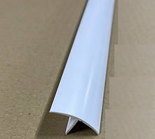 Профіль Т-подібний пластиковий для закриття щілин, довжина 2,7 м Білий, 26 мм х 12 мм