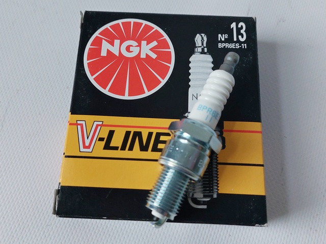 Свічки запалювання 2110 (8 кл.) (NGK) V-Line13/BPR6ES-11