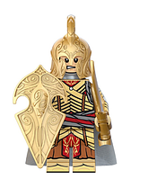 Фігурка лицаря ельфа в золотих латах з мечем володарів обручок