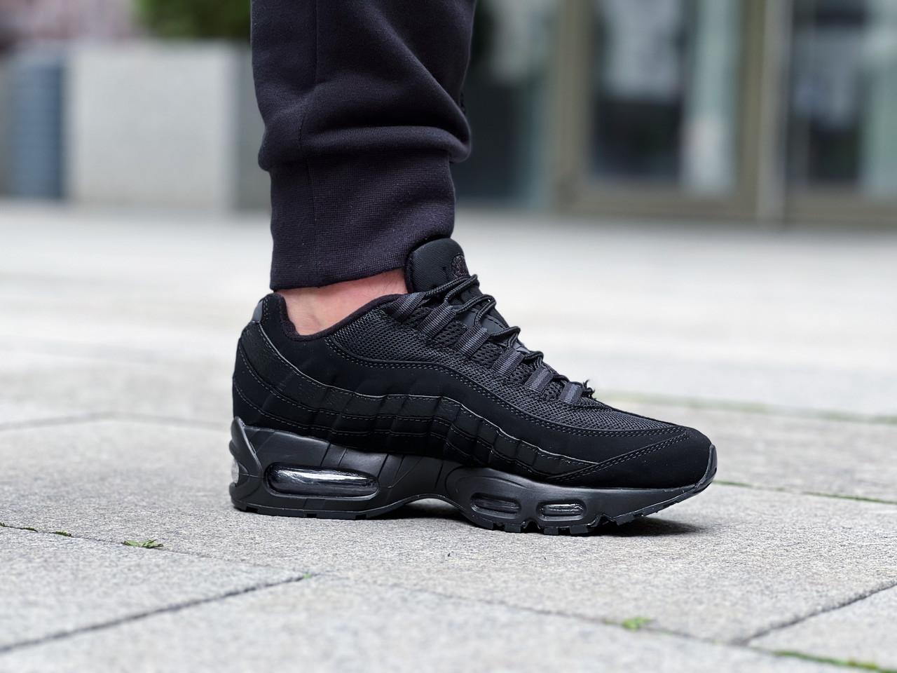 All black nike hotsell air max 95