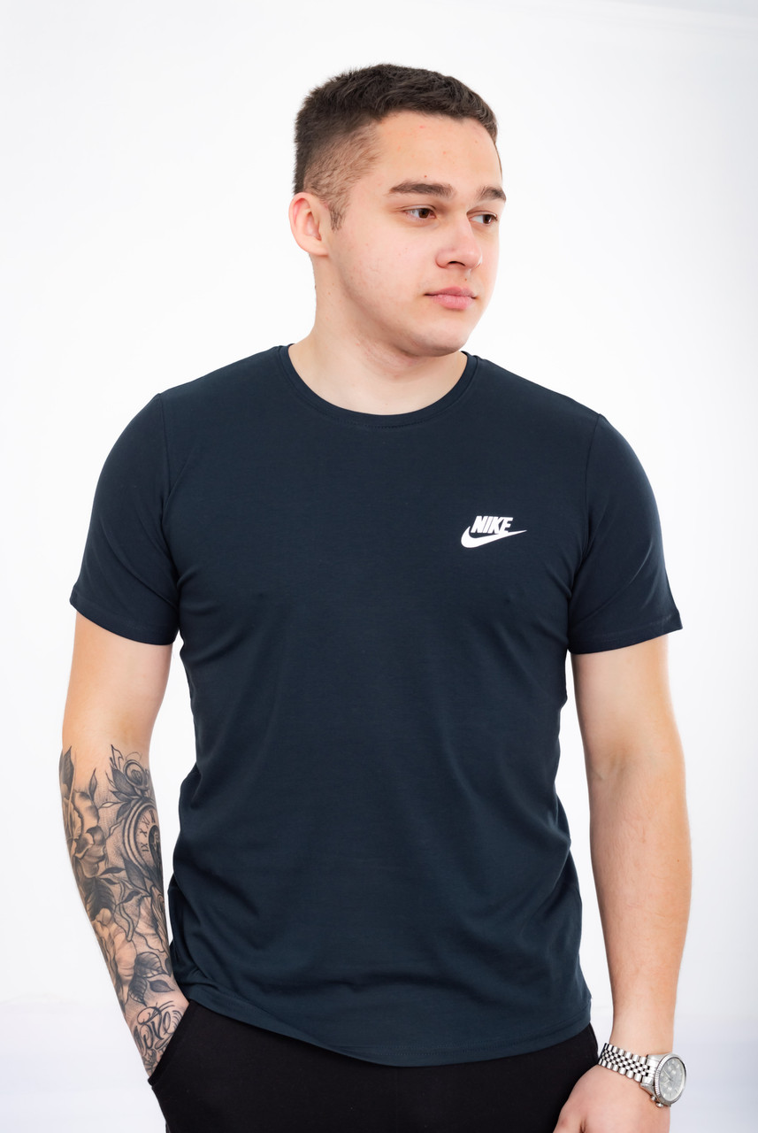 Чоловіча футболка Nike синій