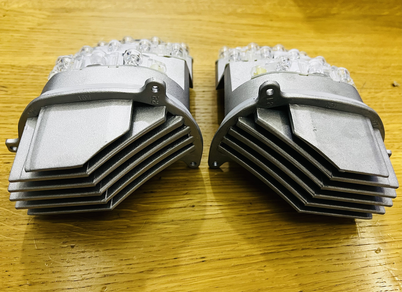 Світлодіодний LED модуль сигналу повороту BMW E90 E91 LCI L and R 63127245813 63127245814