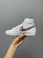 Женские кроссовки Blazer Mid 77 Vintage White Gold Logo белые кожаные найк