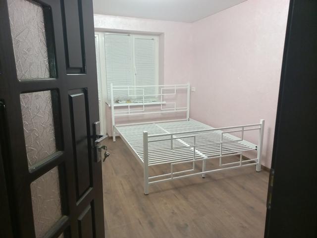 Металеве ліжко Фавор білого кольору