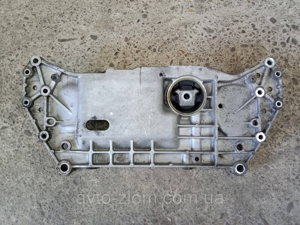 Передній підрамник Volkswagen Golf 5, Golf Plus, Touran, Гольф 5, Гольф Плюс, Туран. 1K0199369G.