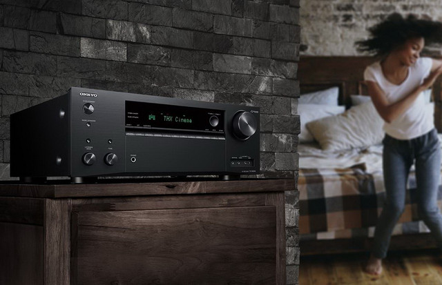 Onkyo TX-NR696