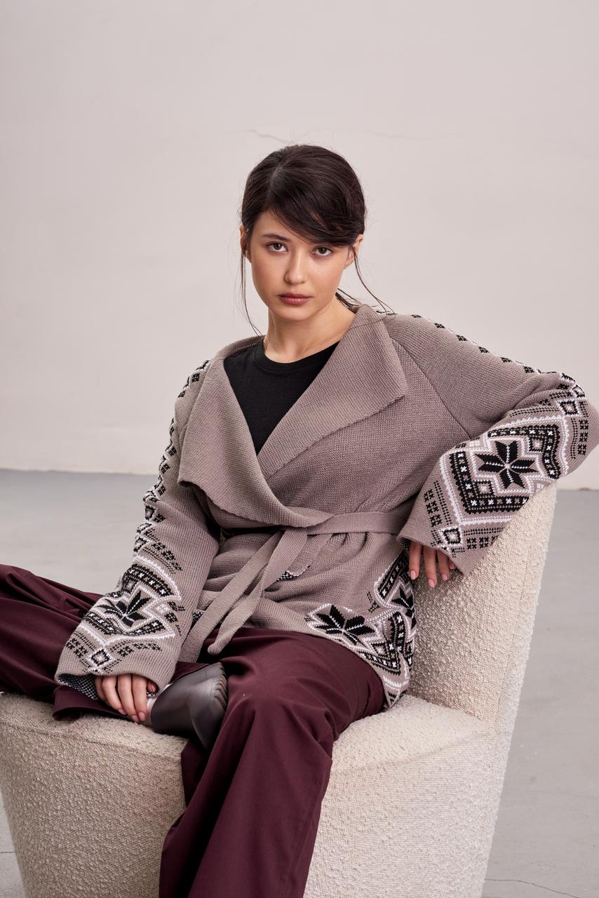 В'язаний кардиган в етно-стилі "Христина" (капучіно, чорний, білий)