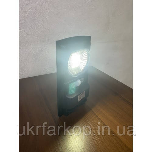Світильник на сонячній батареї вуличний LED "COMPACT-10" 10 Вт