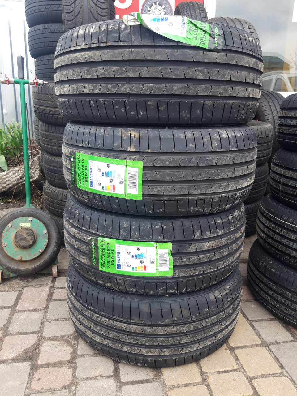 Комплект нових літніх шин 225/40/18 Lanvigator CatchPower plus,2023рік