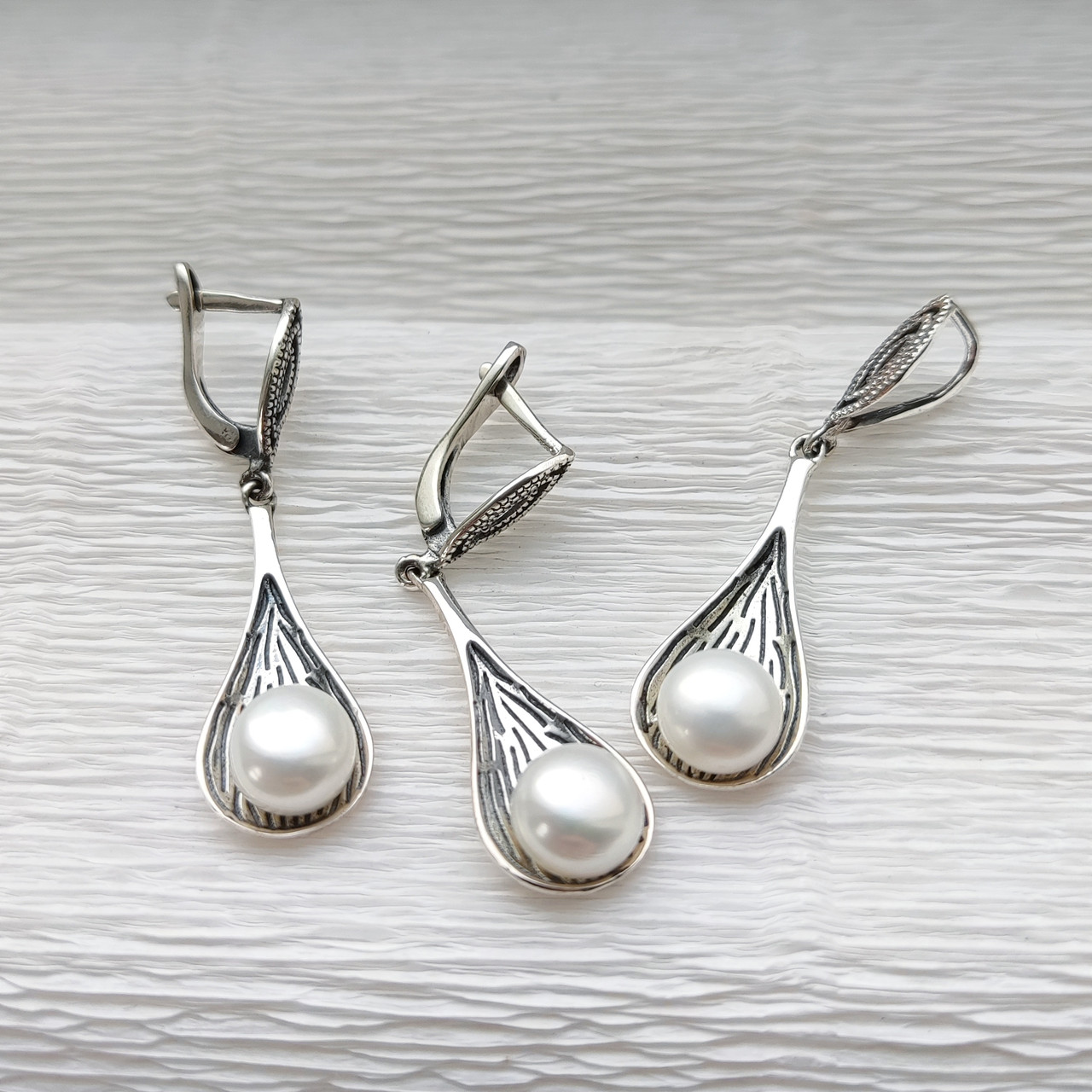 Срібні сережки та кулон з перлами Авокадо