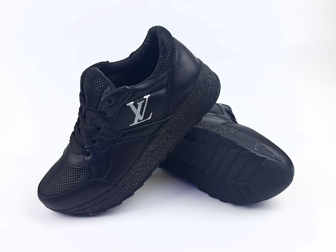 Жіноче взуття кросівки чорні з натуральної  шкіри для дівчат  розмір  36 38 39 40