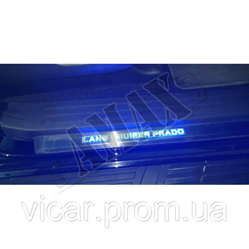 Накладки на внутренние пороги салона черные с (LED-подсветкой PRADO):Toyota Land Cruiser Prado 150 (2009-2022) - фото 4 - id-p1138828216