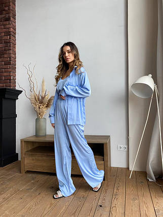 Ефектний жіночий шовковий костюм трійка Круїз - сорочка оверсайз, майка та брюки труби Df5411, фото 1