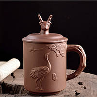 Чашка коричневая для чая с крышкой глиняная Аист 350 мл. Кружка заварник из исинской глины