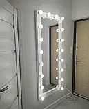 Гримерне дзеркало в рамі з лампами. Макіяжне дзеркало, фото 2