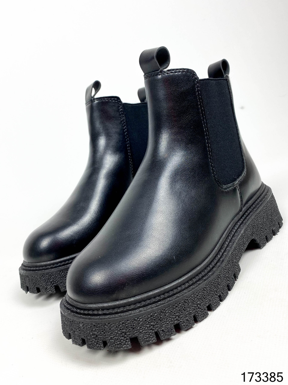 Женские зимние ботинки из эко кожи черные на меху - фото 9 - id-p1819386531